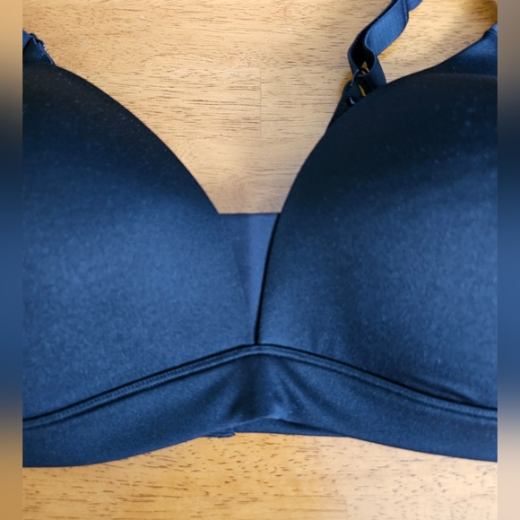 AUDEN Womens Black Lightly Lined Wireless Bra - Size 40D - Picture 2 of 5